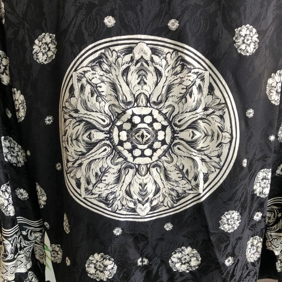 Diane Freis Vintage 100% Silk Black & White Mandala Print Tunic Blouse - Picture 6 of 7